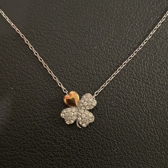 SWAROVSKI CRYSTAL Lucky Clover necklace with box EUC - Picture 3 of 6